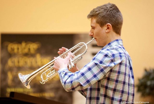 Suenan los primeros acordes de Entre Cuerdas y Metales - 2, Foto 2