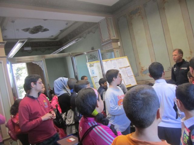 Los jóvenes del Centro Intercultural de Los Dolores visitan el Castillito de Fuentesol - 2, Foto 2