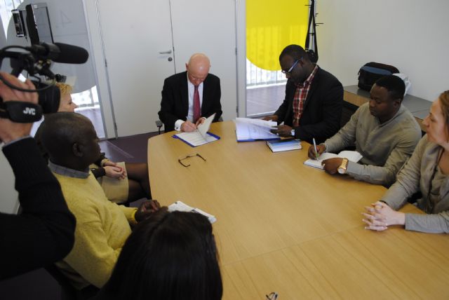 El Ayuntamiento torreño y la Federación de Asociaciones Africanas de Murcia firman un convenio de colaboración - 2, Foto 2