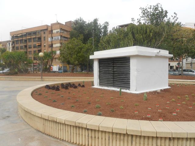Medio Ambiente mejora el Jardín Seco junto al Mercado de Verónicas - 2, Foto 2