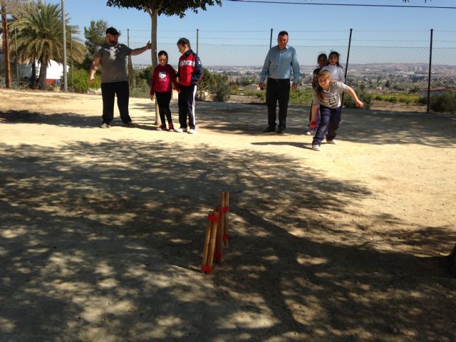 Los alumnos del CEIP Nuestra Señora del Carmen  de Alguazas reviven los juegos tradicionales de antaño - 4, Foto 4