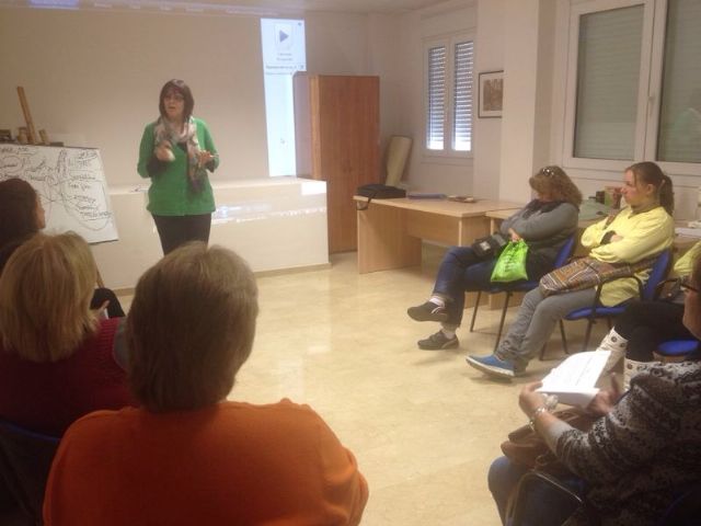 El Ayuntamiento imparte diversos módulos de igualdad al alumnado del Taller de Empleo y al grupo de trabajo de inclusión social - 2, Foto 2