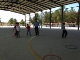 Los alumnos del CEIP 'Nuestra Señora del Carmen'  de Alguazas reviven los juegos tradicionales de antaño
