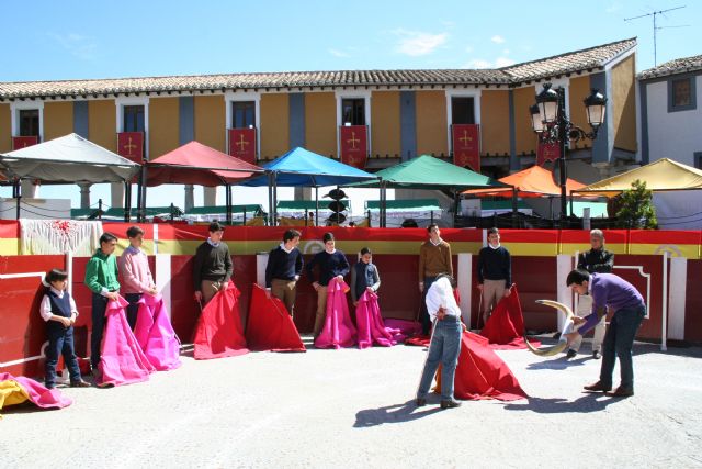 'El Mesoncico' se enfunda el capote de la artesanía, la gastronomía y la fiesta del mundo del toro - 1, Foto 1