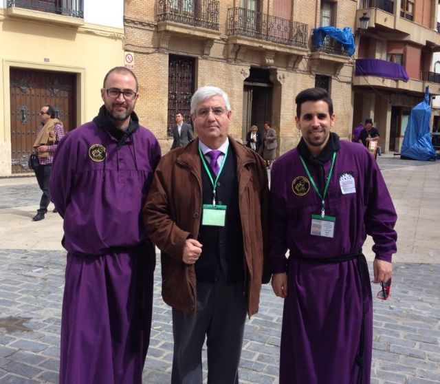 Un centenar de túnicas moradas acompañan en Calanda la presentación de las Jornadas Nacionales del Tambor y el Bombo Jumilla 2015 - 2, Foto 2