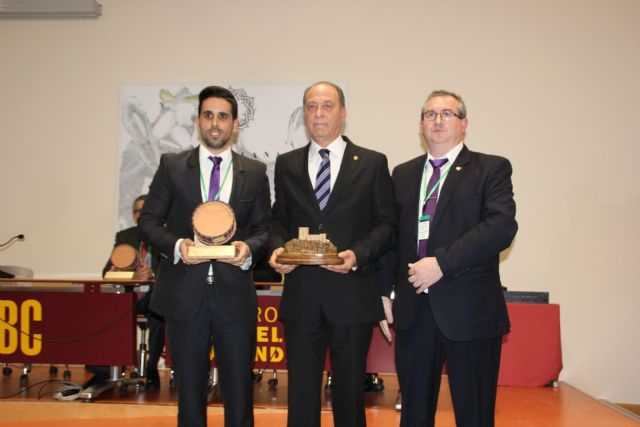 Un centenar de túnicas moradas acompañan en Calanda la presentación de las Jornadas Nacionales del Tambor y el Bombo Jumilla 2015 - 3, Foto 3