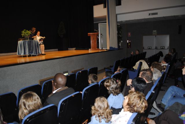 Las Torres de Cotillas celebró el Día Mundial del Teatro de la mano del grupo Tejuba - 2, Foto 2