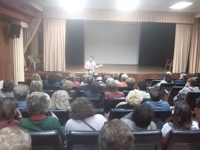 Un alegato cinematográfico contra la mutilación genital femenina centra el mensaje social del Mes de la Mujer 2014 de Alguazas - 2, Foto 2