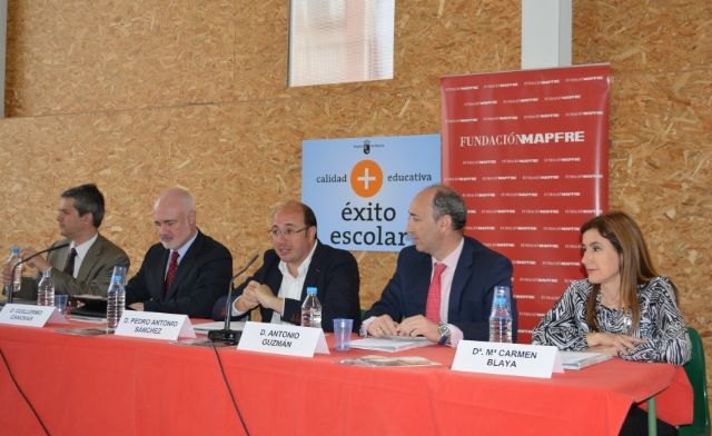 5.000 escolares de 30 centros de la Región aprenden a usar de forma responsable y segura las nuevas tecnologías - 2, Foto 2