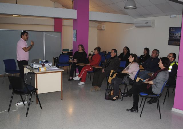 Los padres y madres de Las Torres de Cotillas se forman para prevenir el consumo de drogas entre los jóvenes - 1, Foto 1