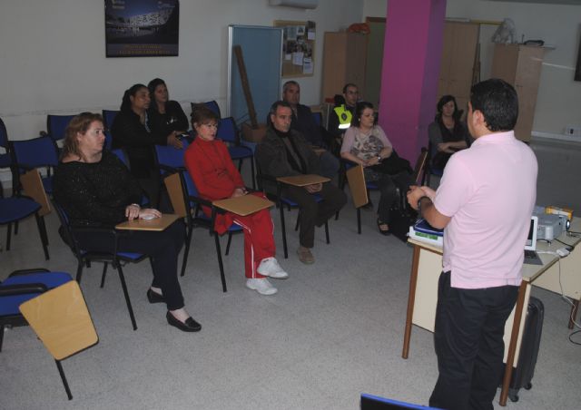 Los padres y madres de Las Torres de Cotillas se forman para prevenir el consumo de drogas entre los jóvenes - 3, Foto 3