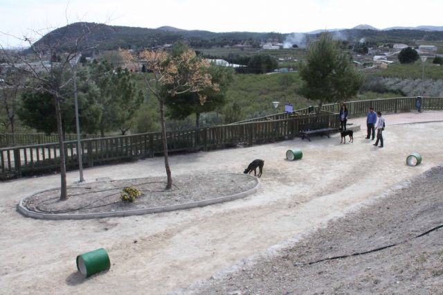 El Ayuntamiento de Caravaca acondiciona un parque canino junto al jardín García-Esteller - 2, Foto 2