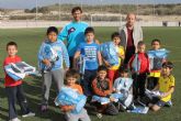 Entregadas las equipaciones de la escuela socio-deportiva de la 