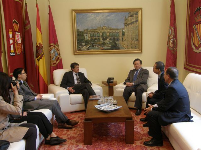 El Alcalde de Lorca recibe en el Ayuntamiento al Embajador de la República Popular de China en España - 1, Foto 1