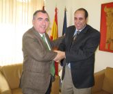 El consejero Manuel Campos se reúne con el delegado del Frente Polisario en la Región de Murcia