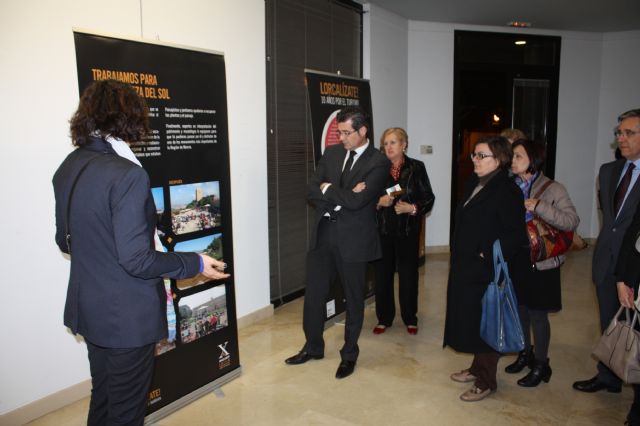 Inaugurada en Torre-Pacheco la exposición conmemorativa de los últimos diez años del turismo cultural lorquino - 1, Foto 1