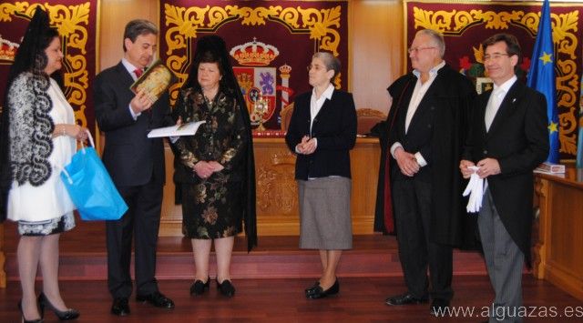 La capa y la mantilla españolas impregnan de solemnidad y tradición Alguazas - 4, Foto 4