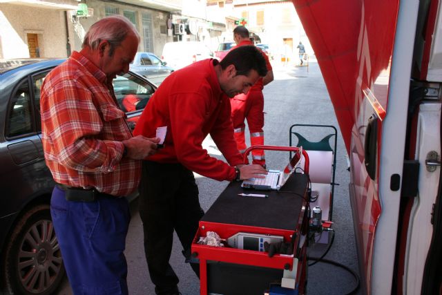 Numerosos vecinos de Cehegín participan en la campaña de Mapfre 'Cuidamos tu auto' - 5, Foto 5
