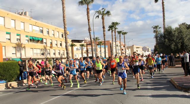 Arturo García García se proclama campeón de la Media Maratón que congregó a más de 200 atletas en Puerto Lumbreras - 1, Foto 1