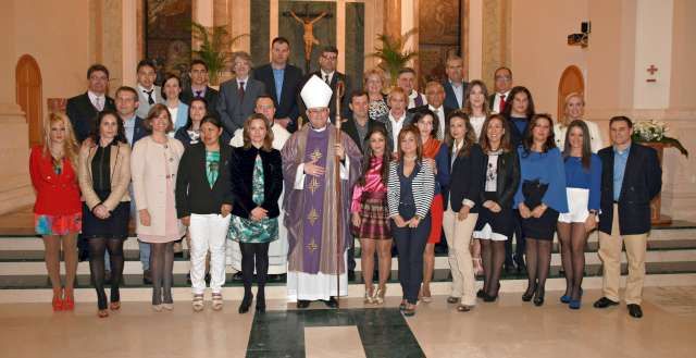 El Obispo de Cartagena confirma a 50 adultos en Águilas y Canteras - 1, Foto 1