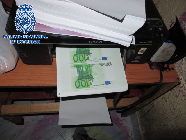 Desmantelado en Colombia un laboratorio de falsificación de euros, dólares USA y pesos colombianos - 2, Foto 2