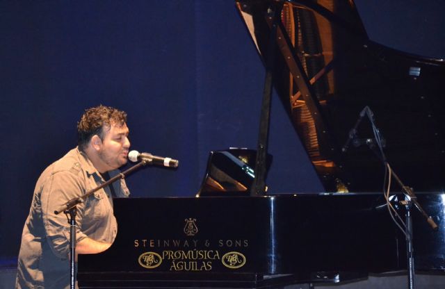 El compositor Ismael Moya presenta su canción dedicada a Águilas - 1, Foto 1