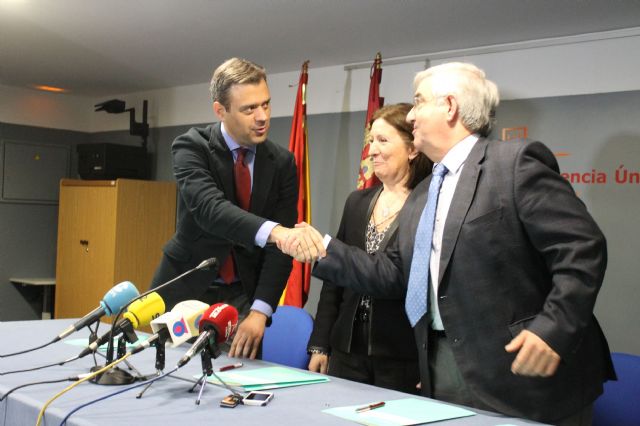 Enrique Jiménez firma el convenio por el cual el centro de salud de Jumilla se integra dentro del 'Programa Activa' - 2, Foto 2