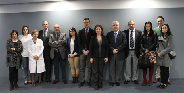 Enrique Jiménez firma el convenio por el cual el centro de salud de Jumilla se integra dentro del 'Programa Activa' - 3, Foto 3