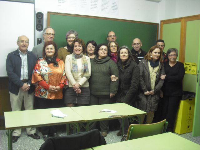 La Asociación de Profesores de Francés de la Región de Murcia celebró una asamblea general donde la presidenta Isabel Rubio anunció que la APFRM será la anfitriona del Congreso Nacional., Foto 1