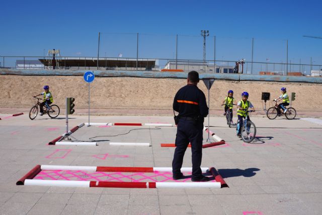Los escolares torreños disfrutan ya en bici de la parte práctica de la campaña de educación vial - 3, Foto 3