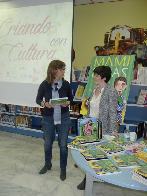 Lactocrianza ha celebrado el Día del Libro comentando libros relacionados con el embarazo, el parto y la crianza - 1, Foto 1