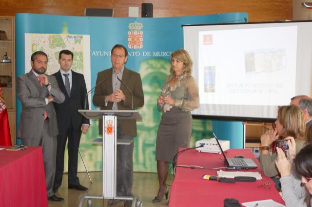 El Alcalde presenta un nuevo modelo de gestión municipal basado en el territorio - 3, Foto 3