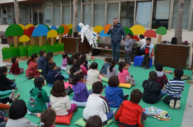 La biblioteca comienza a celebrar el mes del libro - 2, Foto 2
