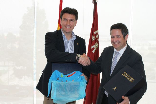 El expediente para la Declaración de Interés Turístico Nacional de las Fiestas de Los Mayos en último proceso - 1, Foto 1