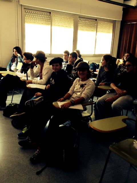 El IES Salvador Sandoval torreño celebra el Día Internacional de la Poesía - 3, Foto 3