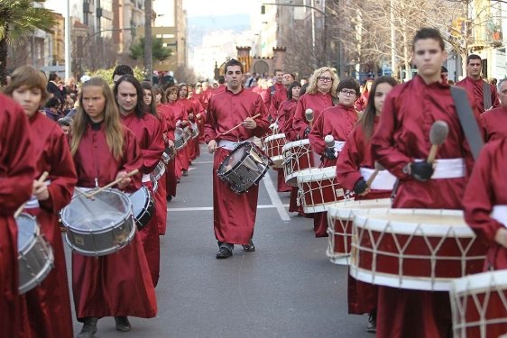 Casi un centenar de bombos y tambores protagonizarán “La rompida de la hora”, Foto 1