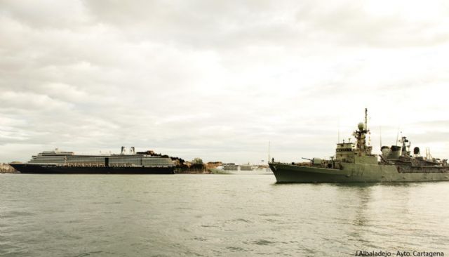 Dos cruceros con dos mil trecientos turistas llegan al Puerto de Cartagena - 3, Foto 3