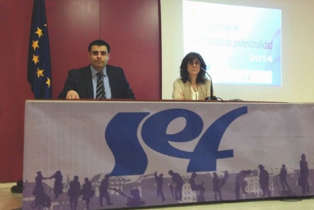 Casi 150 personas reciben el certificado de profesionalidad que favorece su inserción laboral - 1, Foto 1
