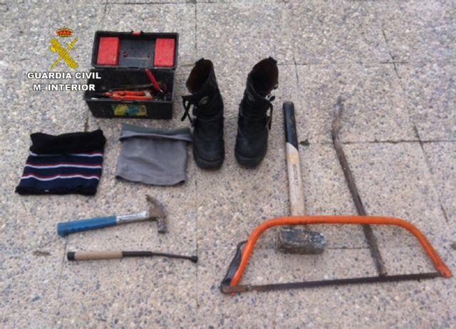 La Guardia Civil desmantela un grupo delictivo dedicado a la comisión de robos en Abanilla - 5, Foto 5
