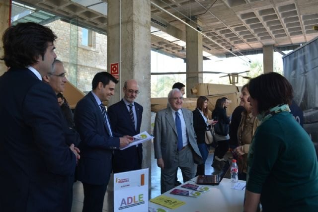 Universitarios de la Politécnica de Cartagena ofrecen su talento a una veintena de empresas e instituciones en el Foro Universidad Empresa - 1, Foto 1