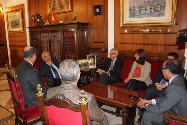 Valcárcel demanda un papel más activo de la UE para perseguir sin cuartel a las mafias de la inmigración y mayor cooperación en origen - 2, Foto 2