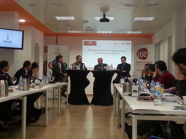 El CIM-M celebra una jornada sobre el programa Empleo Juvenil de la Región de Murcia - 2, Foto 2