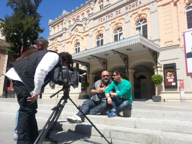 Dos Hombres Solos Sin Punto Com Ni Ná - 1, Foto 1