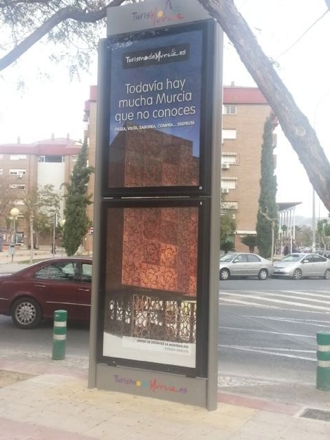 IU-Verdes considera injustificado y arriesgado el nuevo contrato del Ayuntamiento para la instalación de ´mupis´ - 2, Foto 2