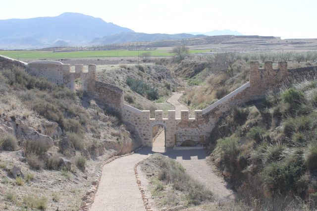 El alcalde y el concejal de Agricultura y Montes presentan la rehabilitación de la Fuente del Cerco - 4, Foto 4