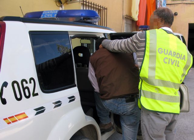 La Guardia Civil detiene a 15 personas relacionadas con robos en viviendas y garajes de distintas localidades de la Región - 3, Foto 3