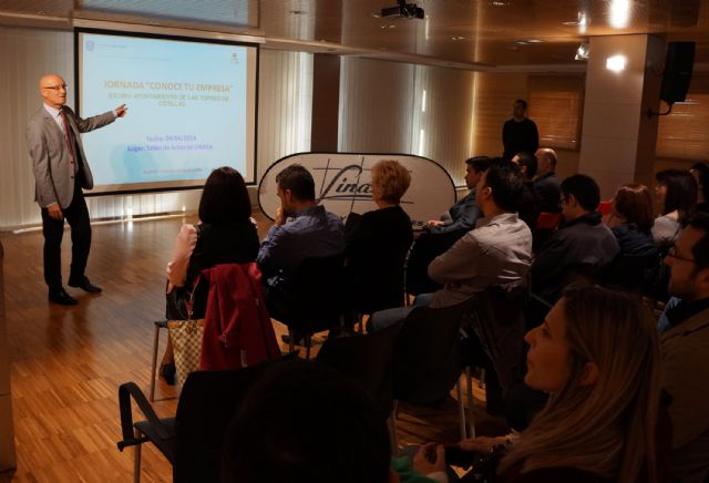 Los empleados del Ayuntamiento torreño participan en la jornada Conoce tu empresa - 1, Foto 1