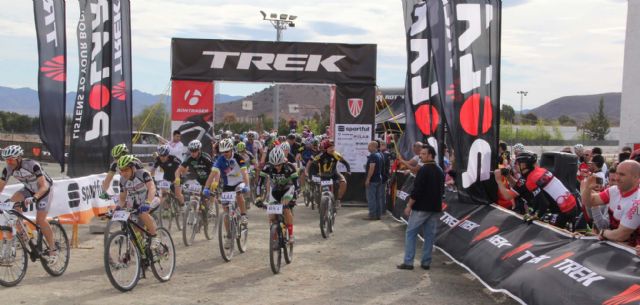 Más de 400 deportistas de toda España en las 12 Horas Puerto Lumbreras Sportful 2014 - 1, Foto 1