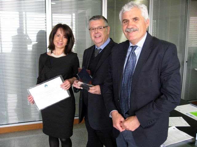 La Región recibe un premio por su Programa de formación mínima necesaria en Prevención de Riesgos Laborales - 1, Foto 1