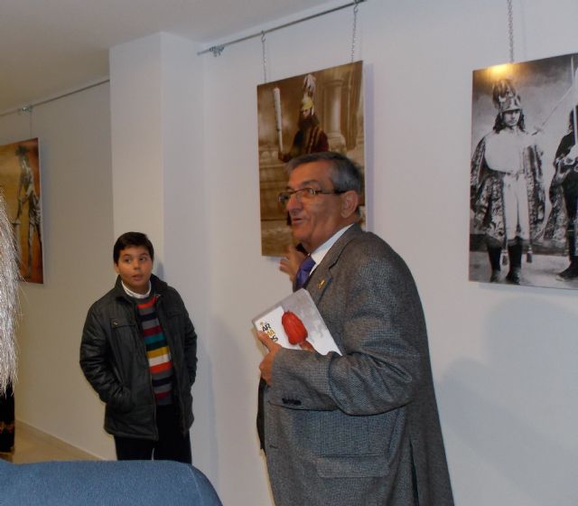 Los Armaos clausuran la exposición de trajes antiguos - 2, Foto 2